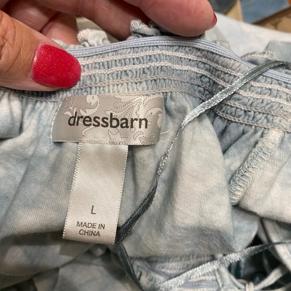 L Vintage Dress Barn Top w/Embroidered front and Rhinestones - Picture 9 of 11